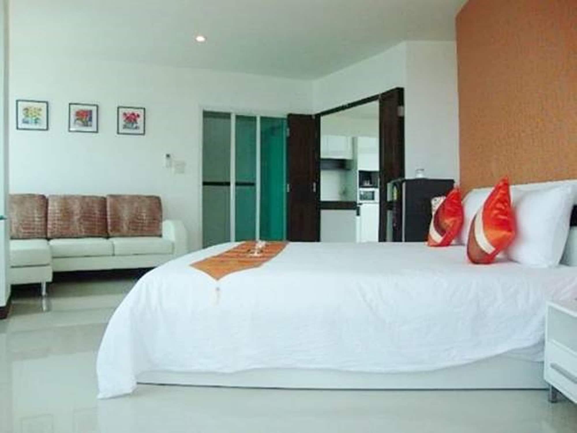 Grand Residence Jomtien Exterior photo