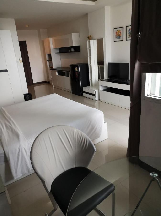 Grand Residence Jomtien Exterior photo