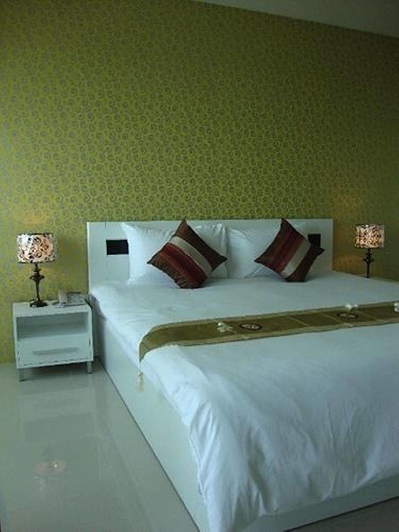 Grand Residence Jomtien Exterior photo