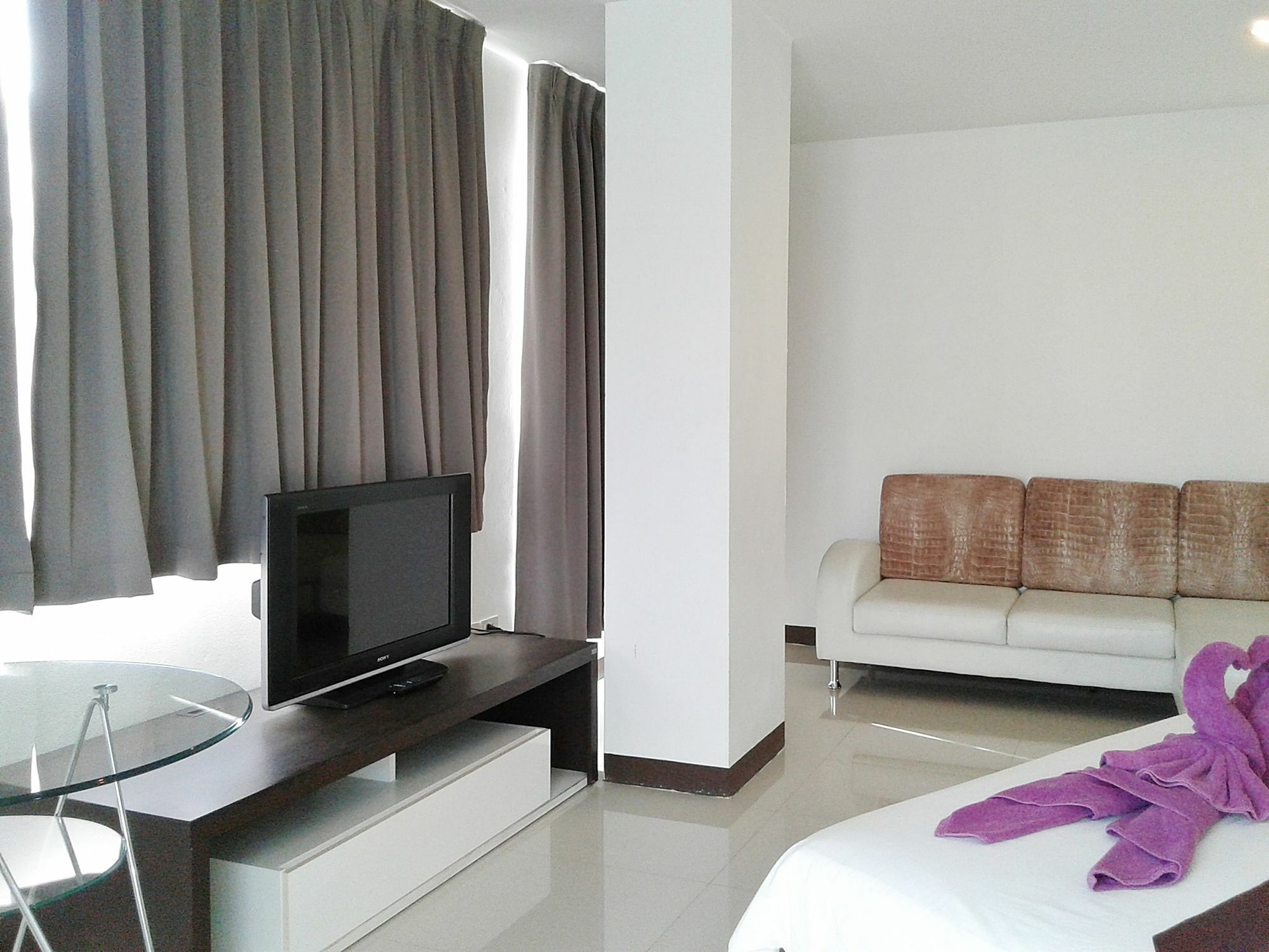 Grand Residence Jomtien Exterior photo