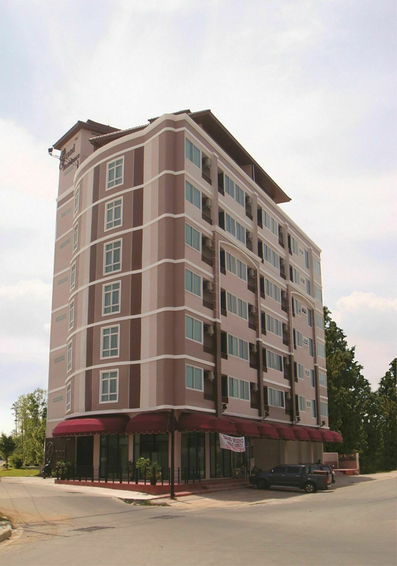 Grand Residence Jomtien Exterior photo